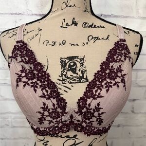 Wacoal‎ Bra Size 32DDD Embrace Lace Plunge 853291 Taupe Purple
